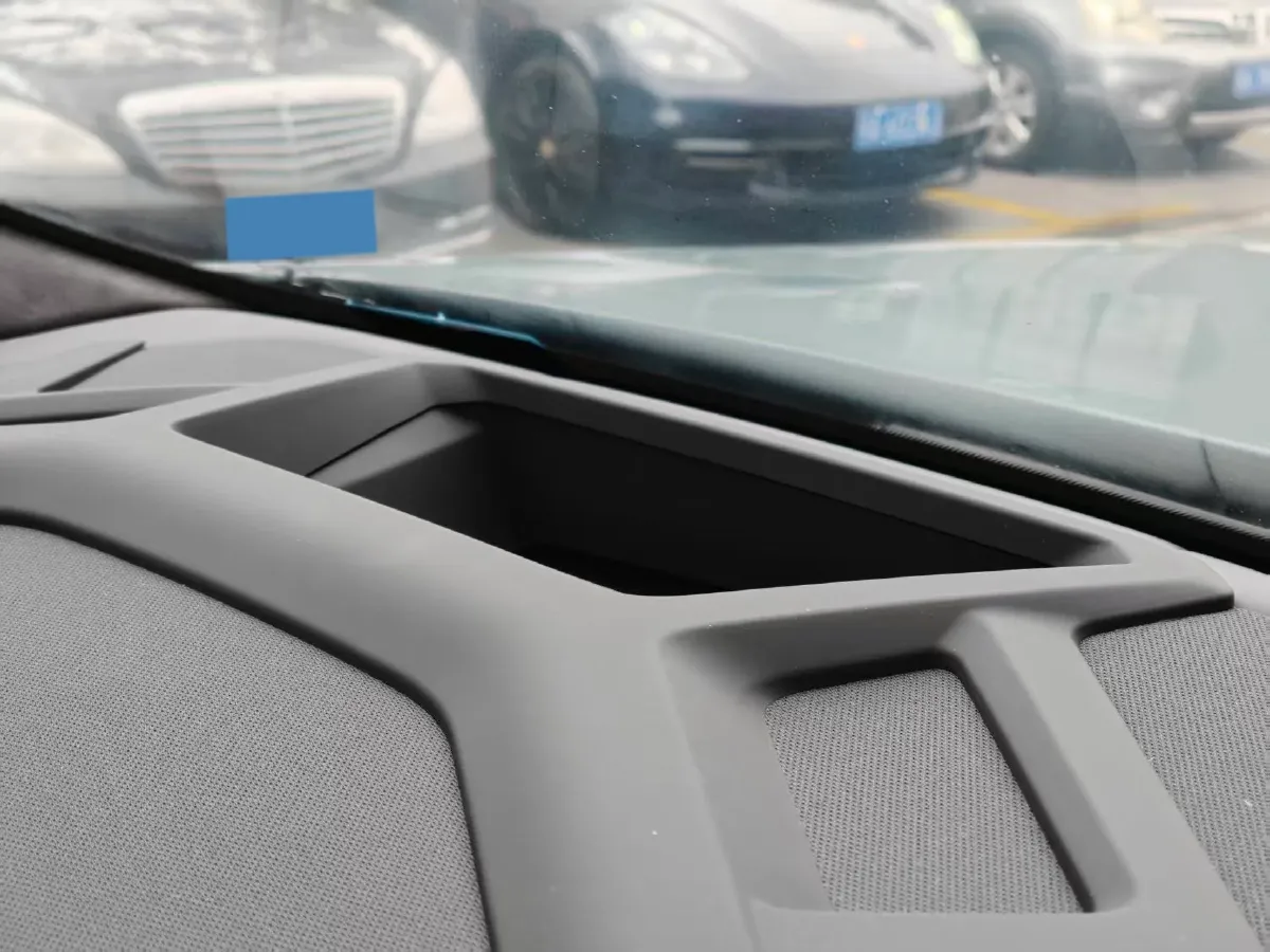 2023 BMW XM 4.4T 490HP V8 8AT PHEV 25.7KWH,autocango,china used car exporter,china ev exporter,chinese used car exporter,chinese used ev exporter