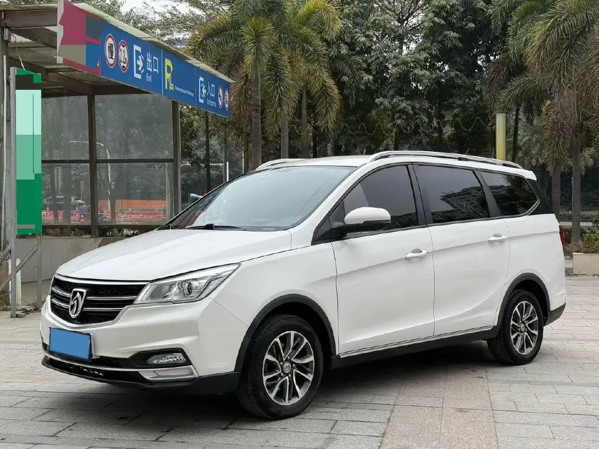 2021 BaoJun 730 1.5L 105HP L4 6MT
