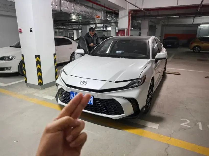 2024 Toyota Camry 2.0L 173HP L4 CVT