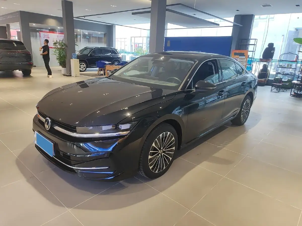 2024 Volkswagen Magotan 2.0T 220HP L4 7DCT