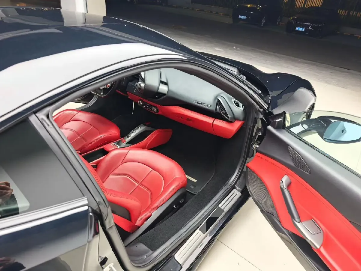 2015 Ferrari 488 3.9T 670HP V8 7DCT,autocango,china used car exporter,china ev exporter,chinese used car exporter,chinese used ev exporter