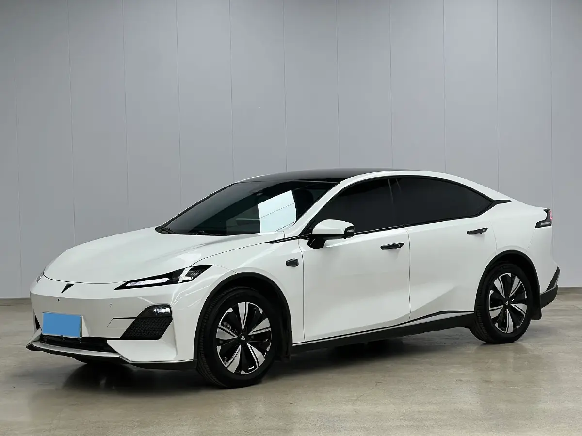 2025 ChangAn CS75 Plus 2.0T 233HP L4 8AT