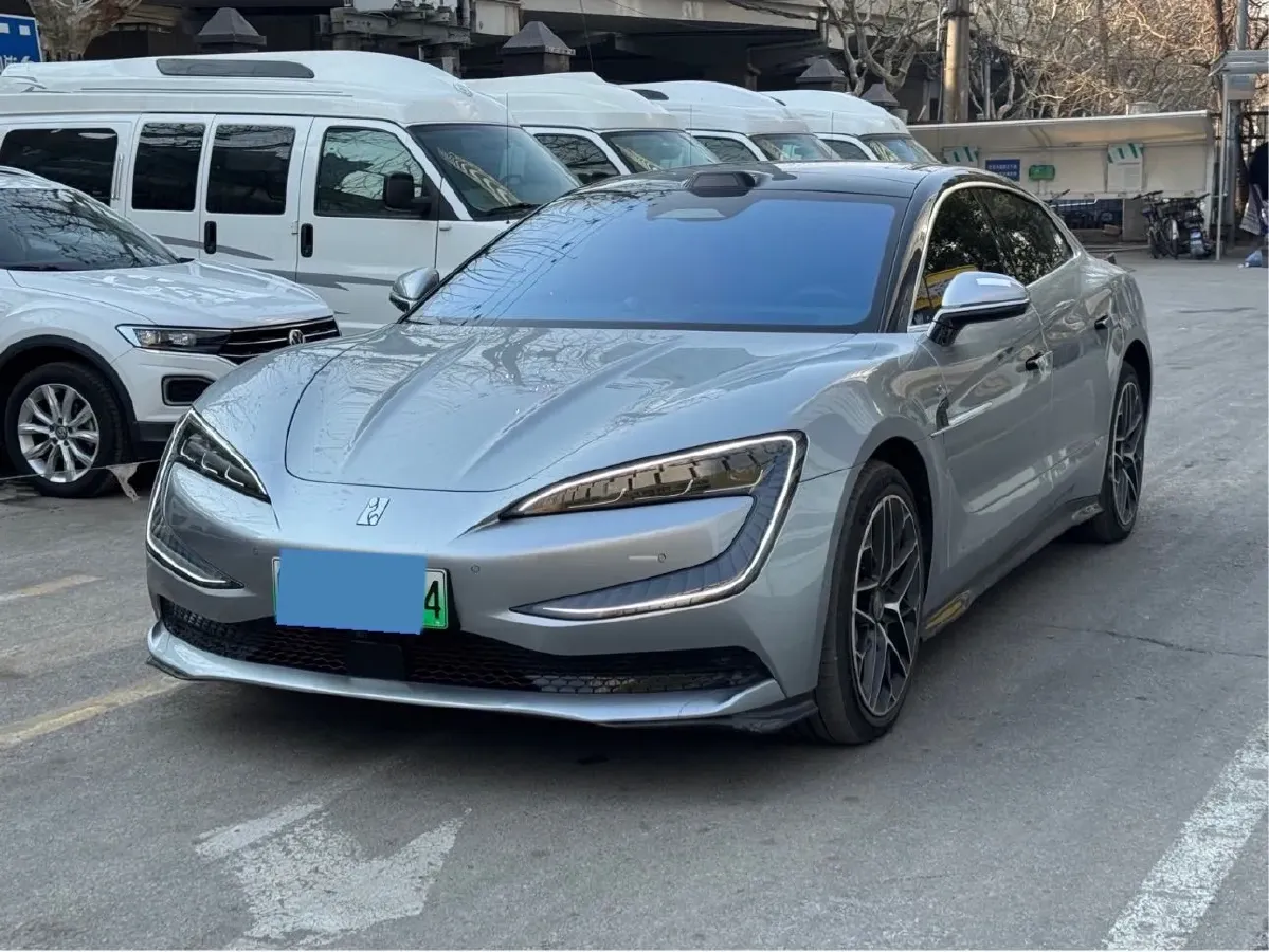 2025 YangWang U7 BEV 135.5KWH,autocango,china used car exporter,china ev exporter,chinese used car exporter,chinese used ev exporter
