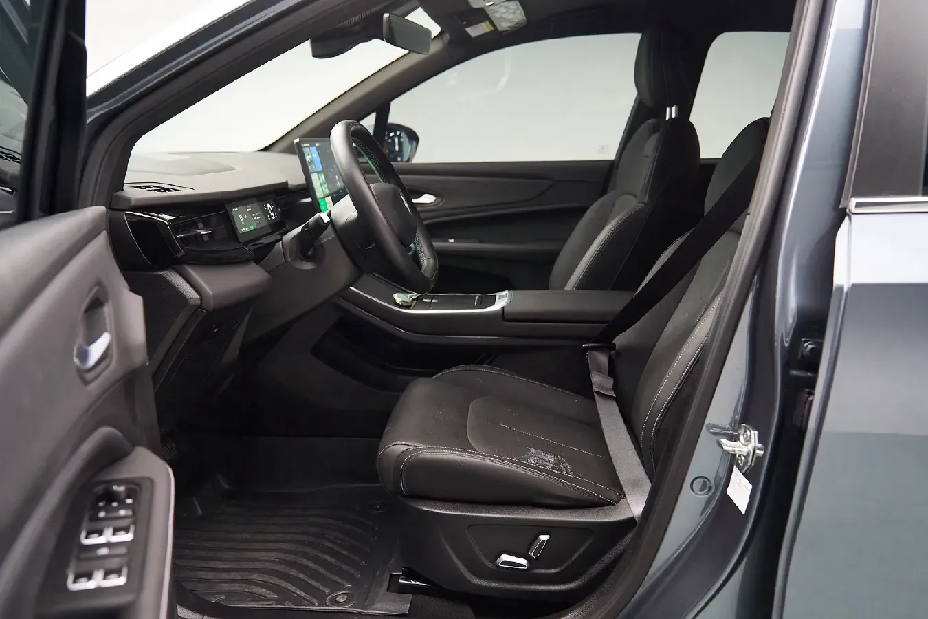 2023 Livan 7 BEV 68.03KWH,autocango,china used car exporter,china ev exporter,chinese used car exporter,chinese used ev exporter