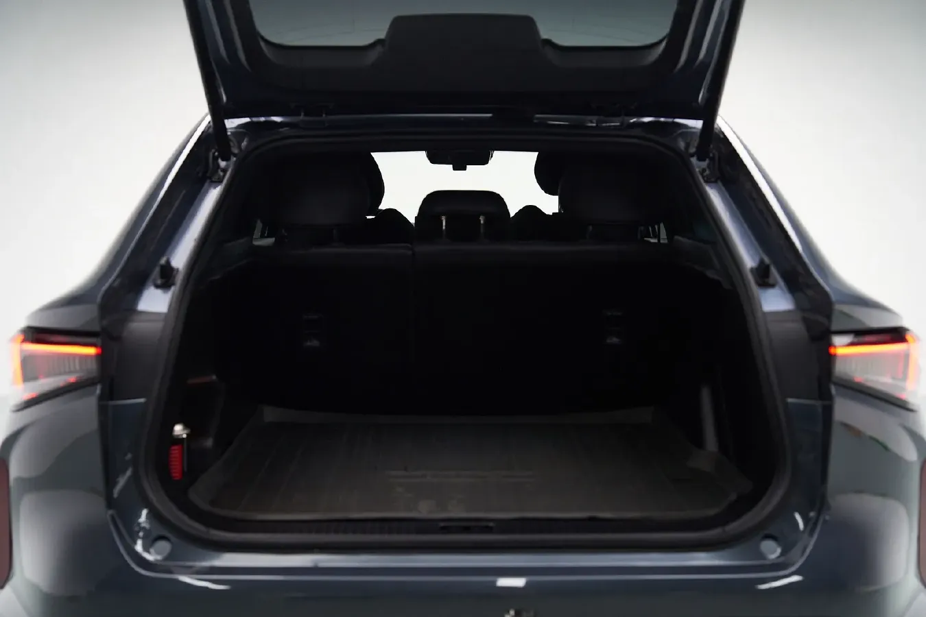 2023 Livan 7 BEV 68.03KWH,autocango,china used car exporter,china ev exporter,chinese used car exporter,chinese used ev exporter