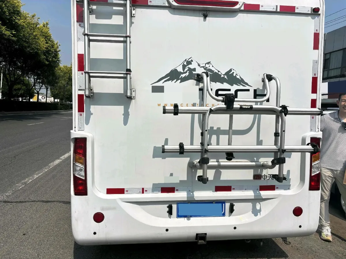 2018 Jaguar XF 2.0T 250HP L4 8AT,autocango,china used car exporter,china ev exporter,chinese used car exporter,chinese used ev exporter