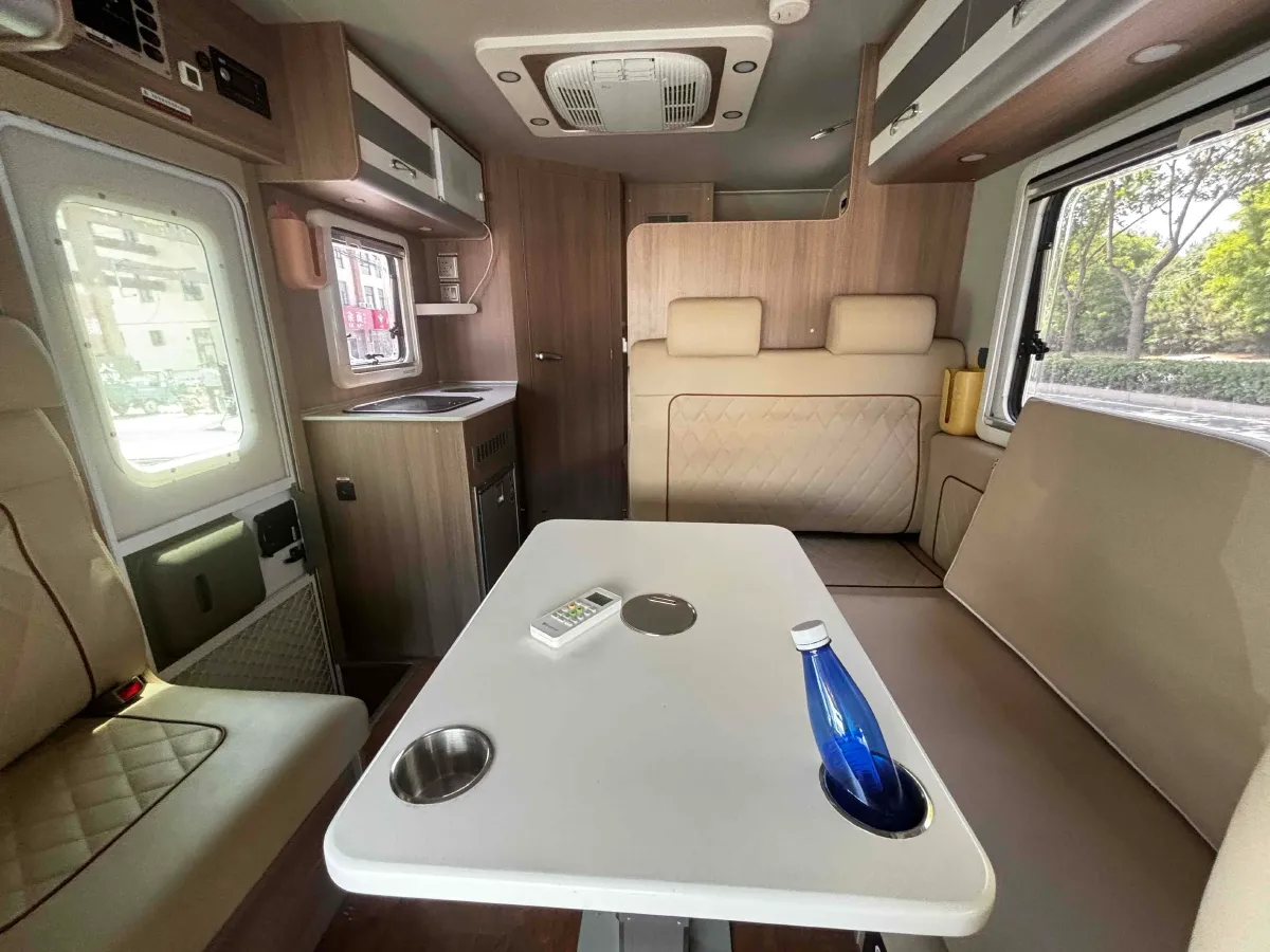 2018 Jaguar XF 2.0T 250HP L4 8AT,autocango,china used car exporter,china ev exporter,chinese used car exporter,chinese used ev exporter