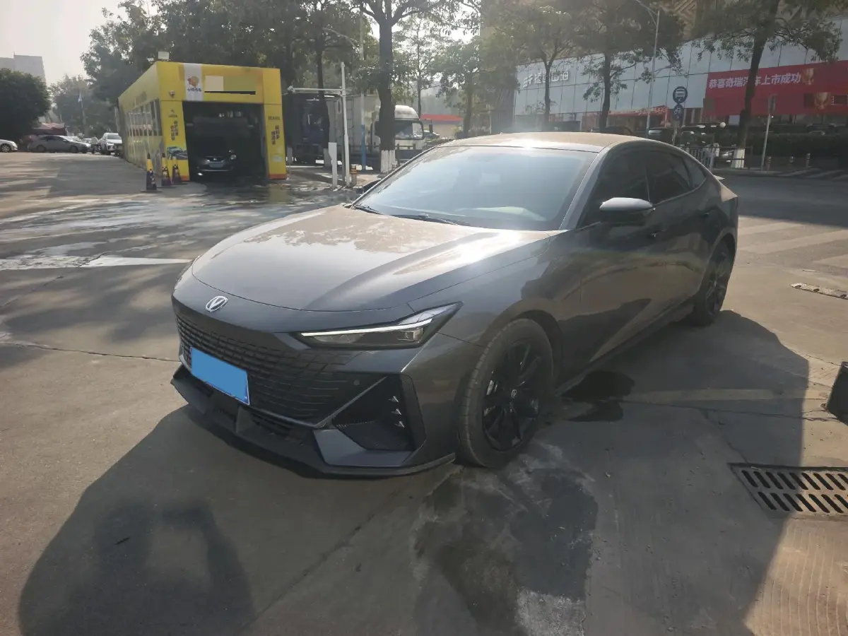 2022 ChangAn UNI-V 1.5T 188HP L4 7DCT