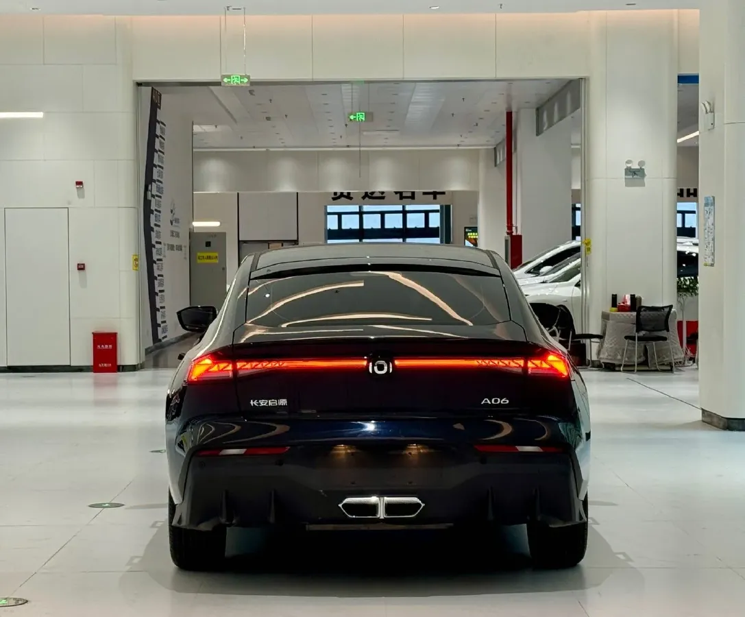 2023 Venucia Grand V 1.5T 190HP L4 7DCT,autocango,china used car exporter,china ev exporter,chinese used car exporter,chinese used ev exporter