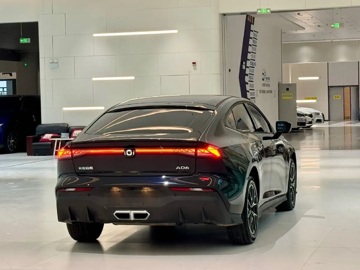 2023 Venucia Grand V 1.5T 190HP L4 7DCT,autocango,china used car exporter,china ev exporter,chinese used car exporter,chinese used ev exporter