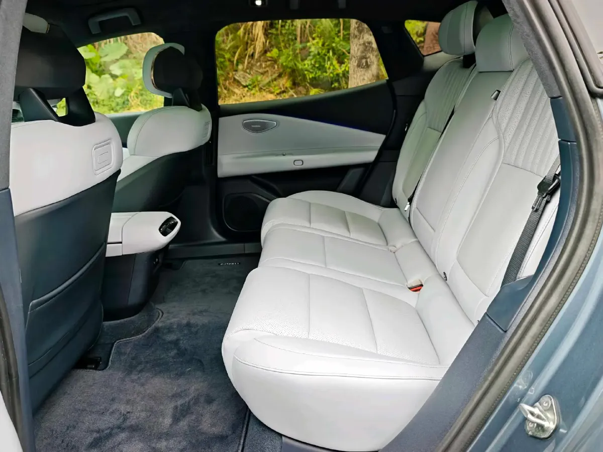 2024 Luxeed S7 BEV 100KWH,autocango,china used car exporter,china ev exporter,chinese used car exporter,chinese used ev exporter