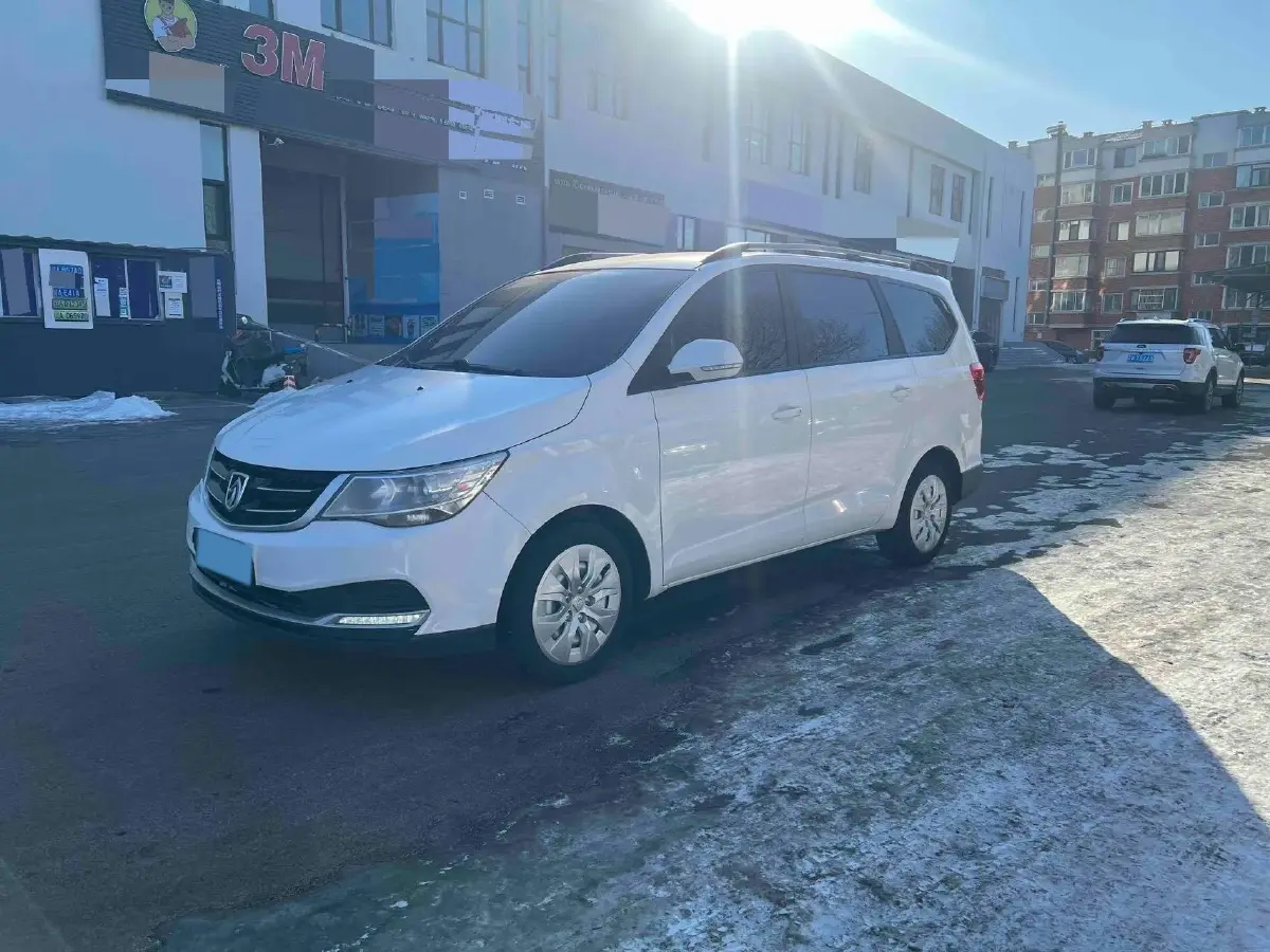2019 BaoJun 730 1.5L 105HP L4 6MT