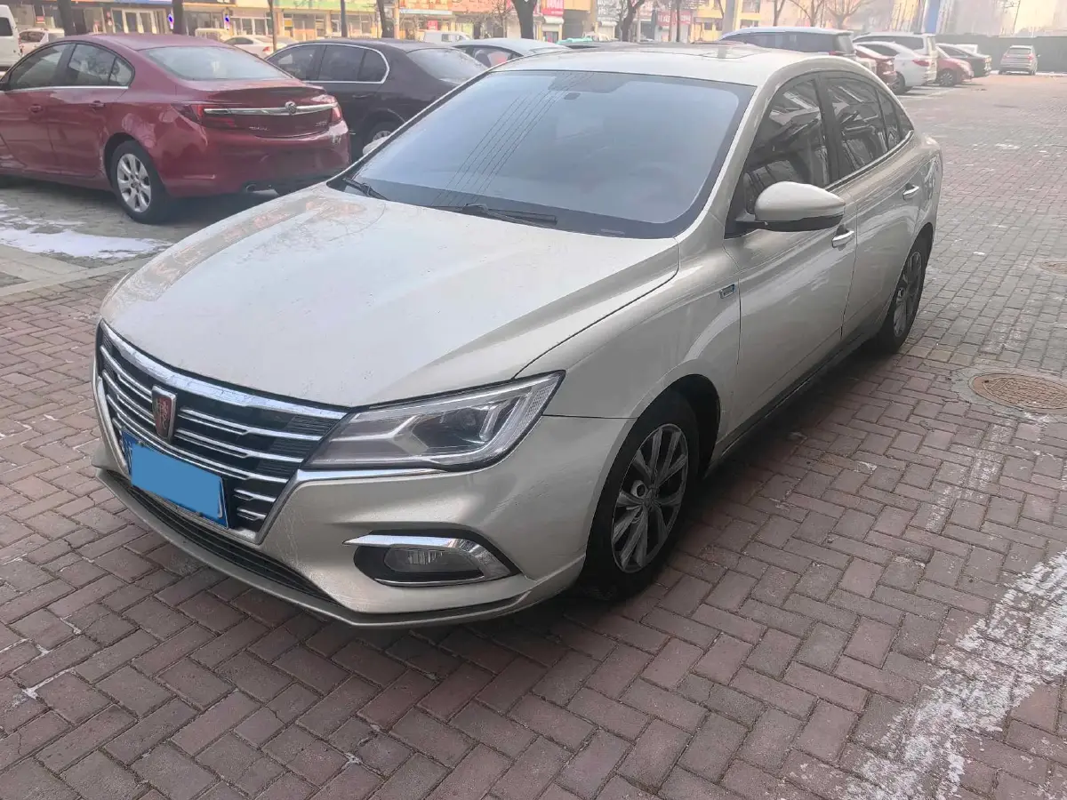 2019 Roewe i5 1.5L 120HP L4 CVT