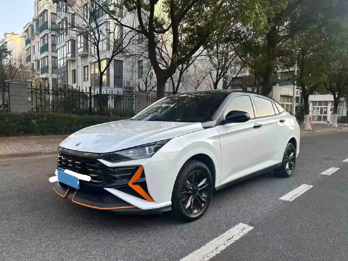 2023 DongFeng Aeolus YiXuan 1.5L 125HP L4 6DCT