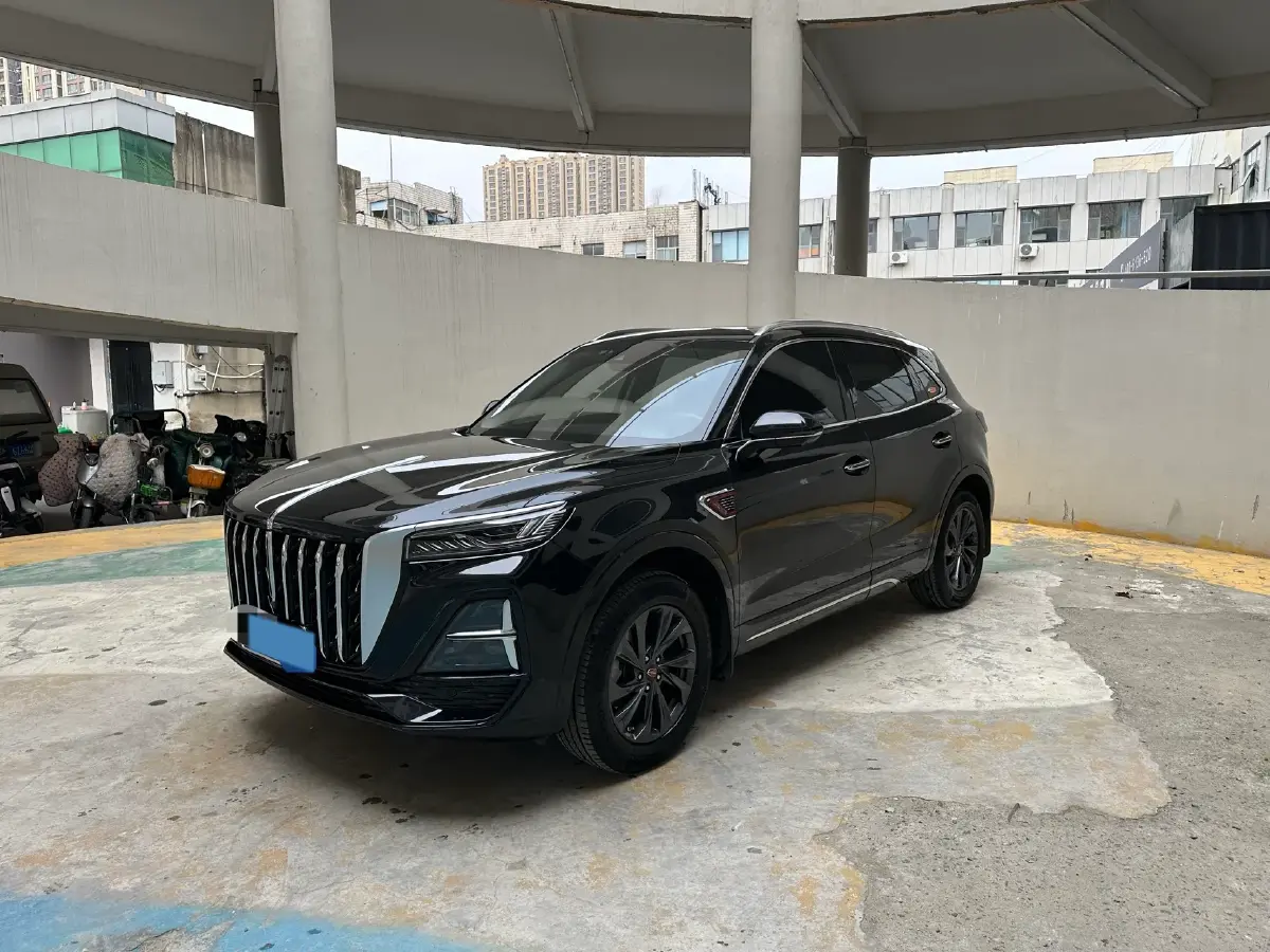 2023 HongQi HS5 2.0T 252HP L4 8AT