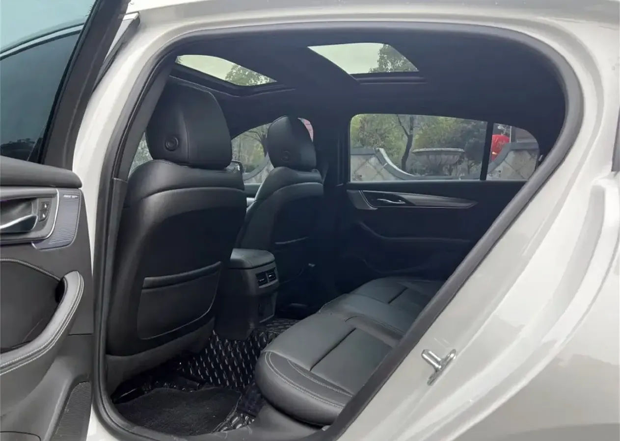 2022 Cadillac CT5 2.0T 237HP L4 10AT,autocango,china used car exporter,china ev exporter,chinese used car exporter,chinese used ev exporter