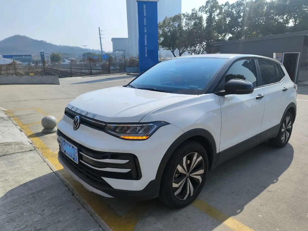 2025 Volkswagen Tharu 1.5L 110HP L4 6AT