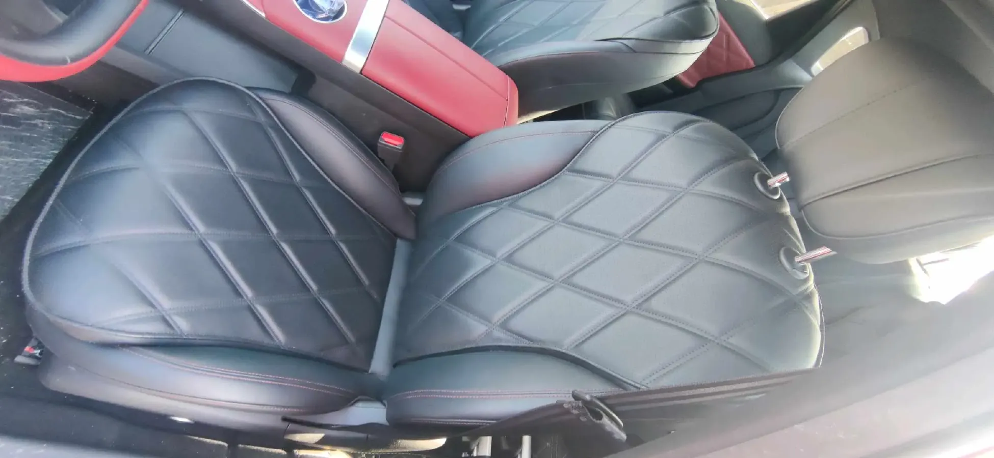 2025 Fulwin FulwinA9L 1.5T 156HP L4 1DHT PHEV,autocango,china used car exporter,china ev exporter,chinese used car exporter,chinese used ev exporter