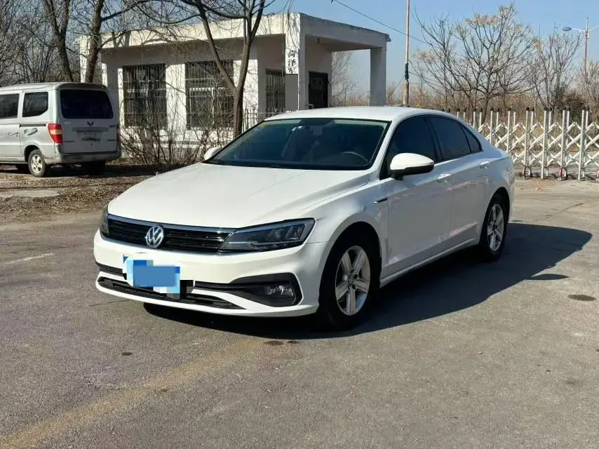 2019 Volkswagen T-Cross 1.4T 150HP L4 7DCT