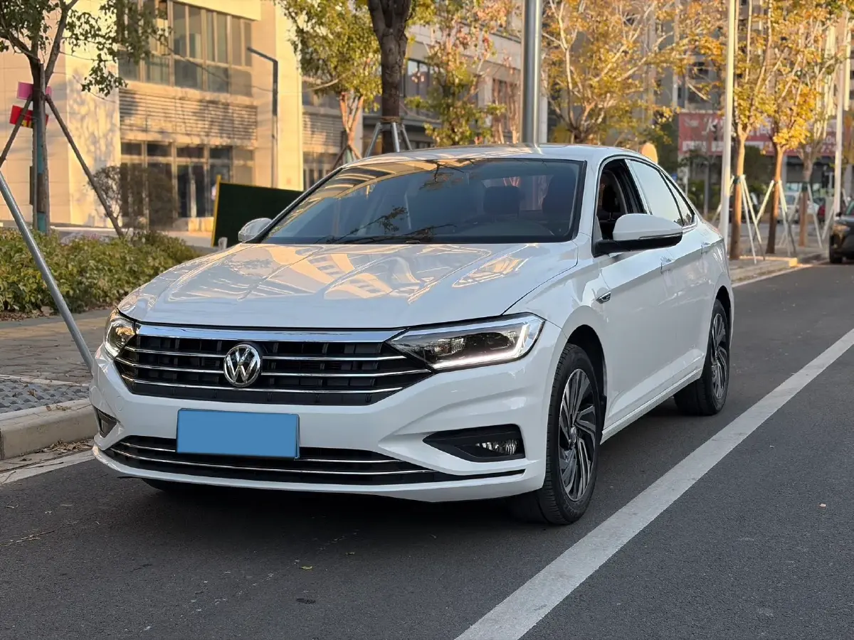 2021 Volkswagen Sagitar 1.4T 150HP L4 7DCT