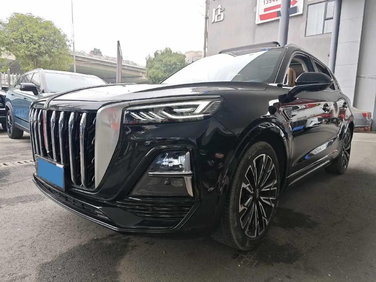 2023 HongQi HS5 2.0T 252HP L4 8AT