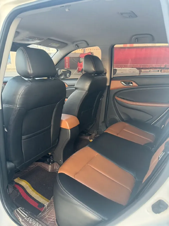 2017 Landwind X2 1.6L 125HP L4 4AT,autocango,china used car exporter,china ev exporter,chinese used car exporter,chinese used ev exporter