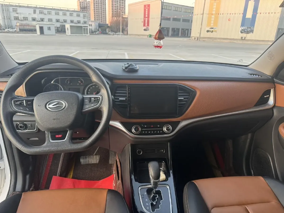 2017 Landwind X2 1.6L 125HP L4 4AT,autocango,china used car exporter,china ev exporter,chinese used car exporter,chinese used ev exporter