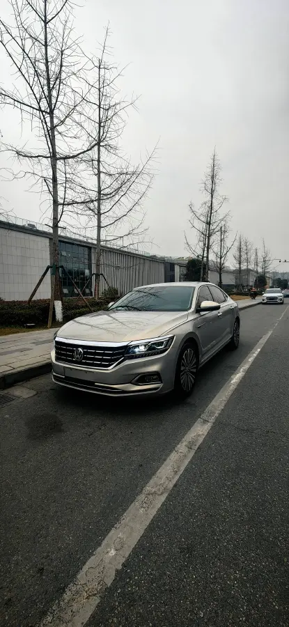 2020 Volkswagen Passat 2.0T 186HP L4 7DCT