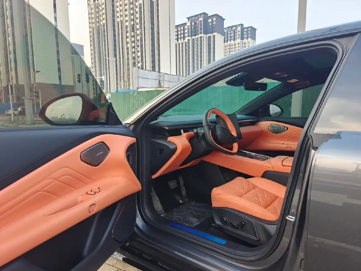 2025 LYNK&CO 10 EM-P 1.5T 163HP L4 3DHT PHEV,autocango,china used car exporter,china ev exporter,chinese used car exporter,chinese used ev exporter