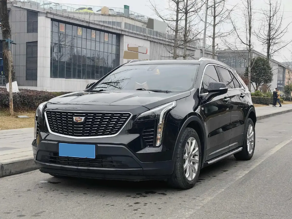 2022 Cadillac XT4 2.0T 237HP L4 9AT