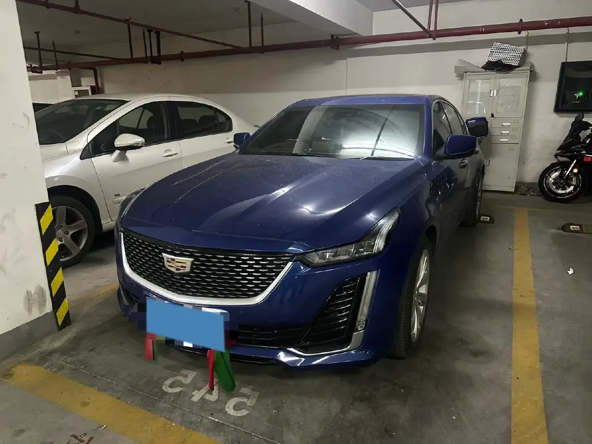 2021 Cadillac CT5 2.0T 237HP L4 10AT