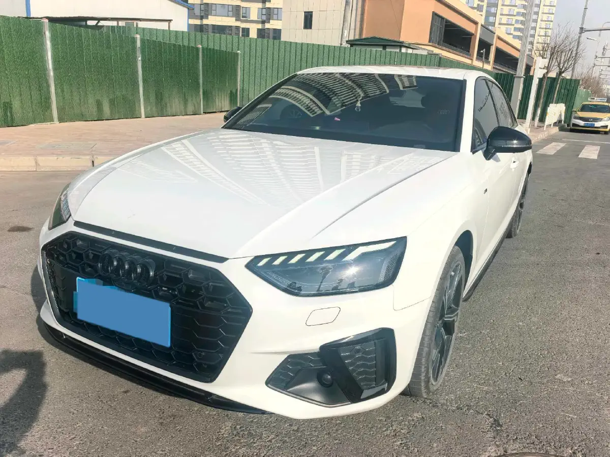 2024 Audi A4L 2.0T 190HP L4 7DCT