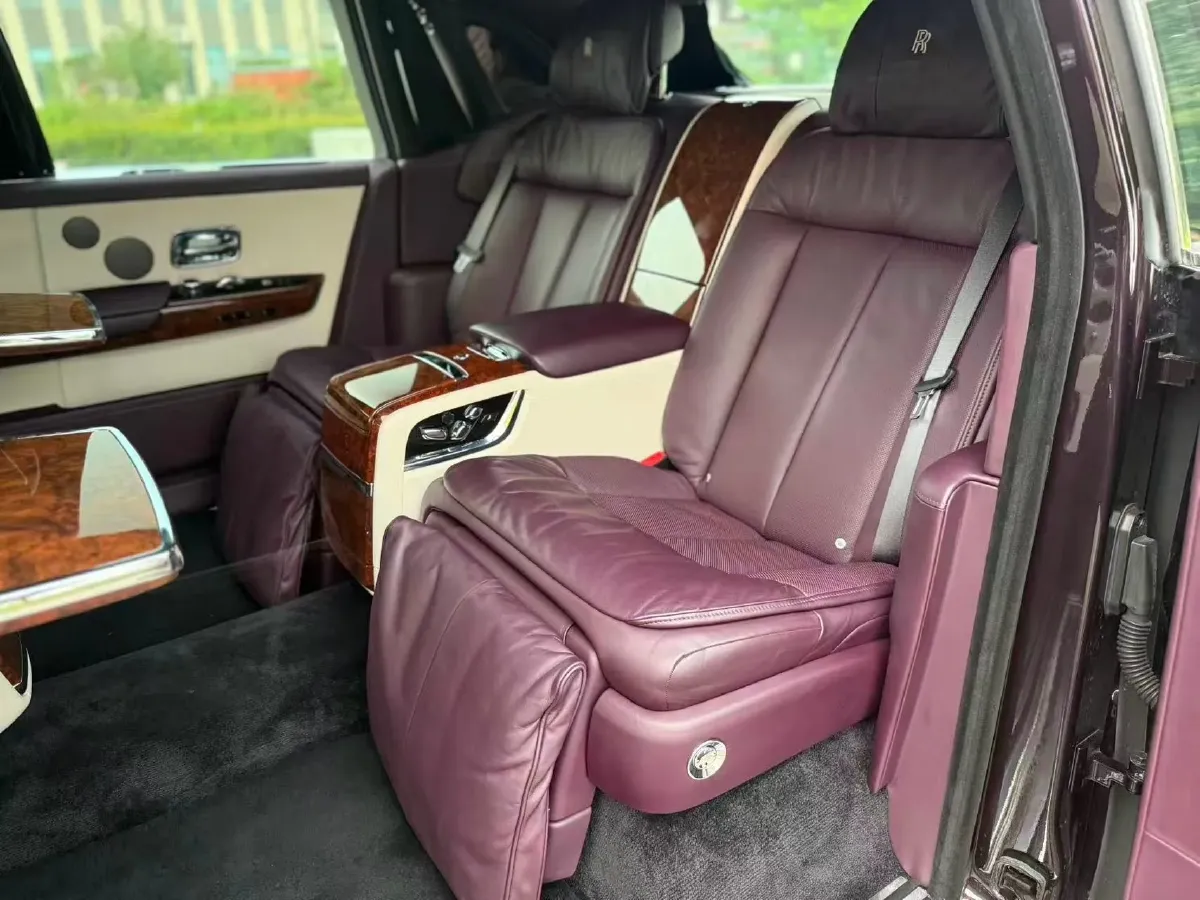 2018 Rolls-Royce Phantom 6.7T 571HP V12 8AT,autocango,china used car exporter,china ev exporter,chinese used car exporter,chinese used ev exporter