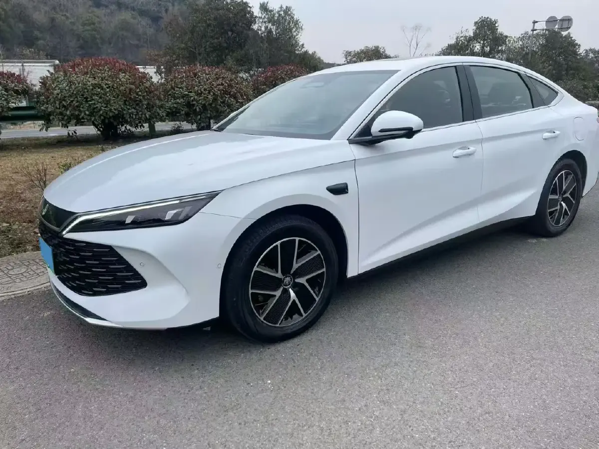 2024 BYD QinL 1.5L 101HP L4 E-CVT PHEV 15.87KWH