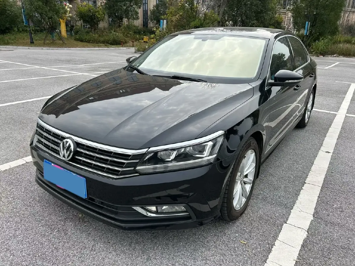 2017 Volkswagen Passat 1.8T 180HP L4 7DCT