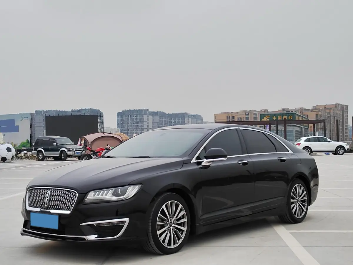 2018 Lincoln MKZ 2.0T 203HP L4 6AT