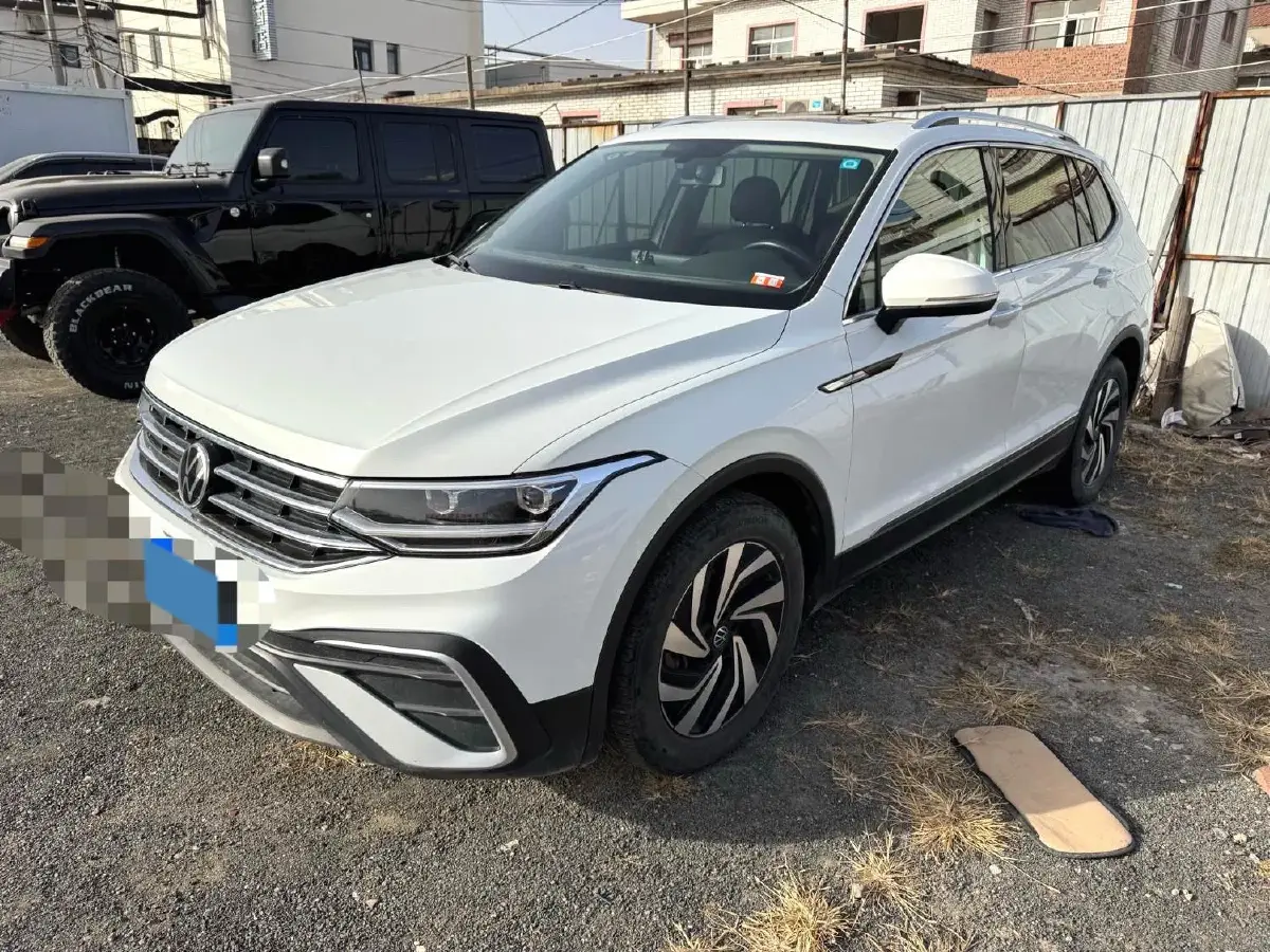 2023 Volkswagen Tiguan L 1.5T 160HP L4 7DCT