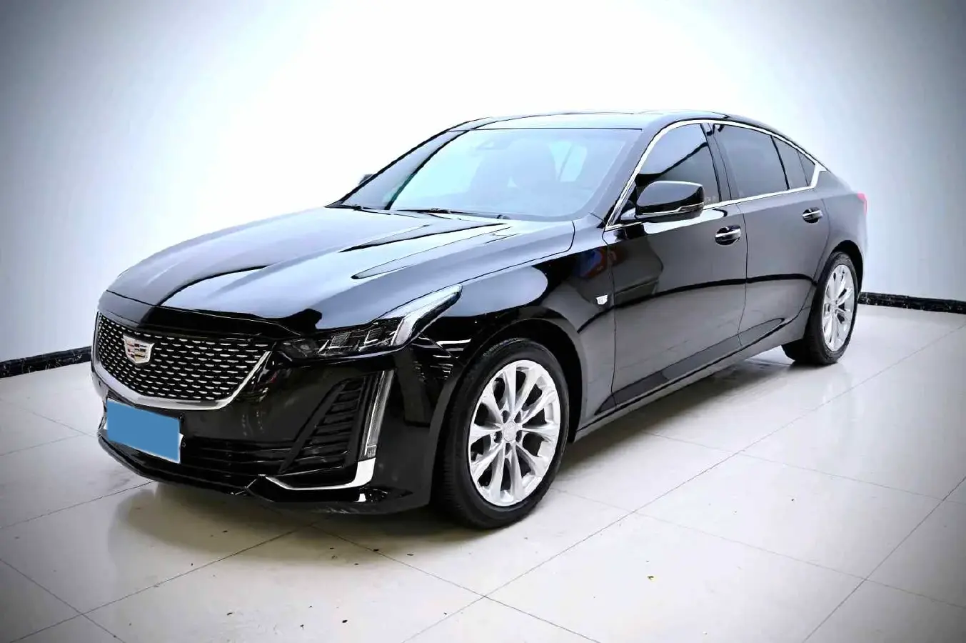 2023 Cadillac CT5 2.0T 237HP L4 10AT