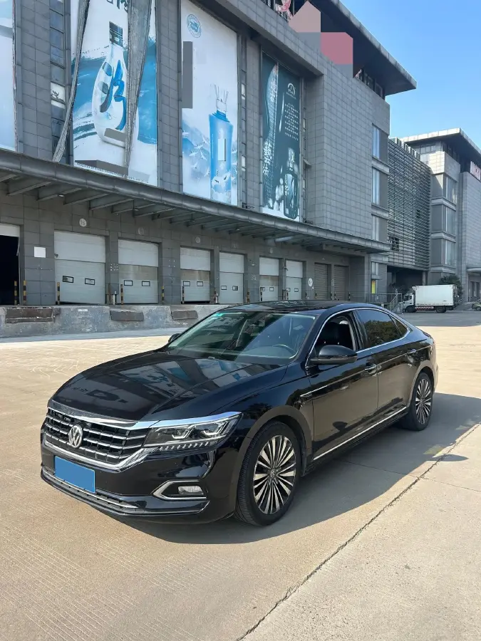 2019 Volvo V40 1.5T 152HP L4 6AT