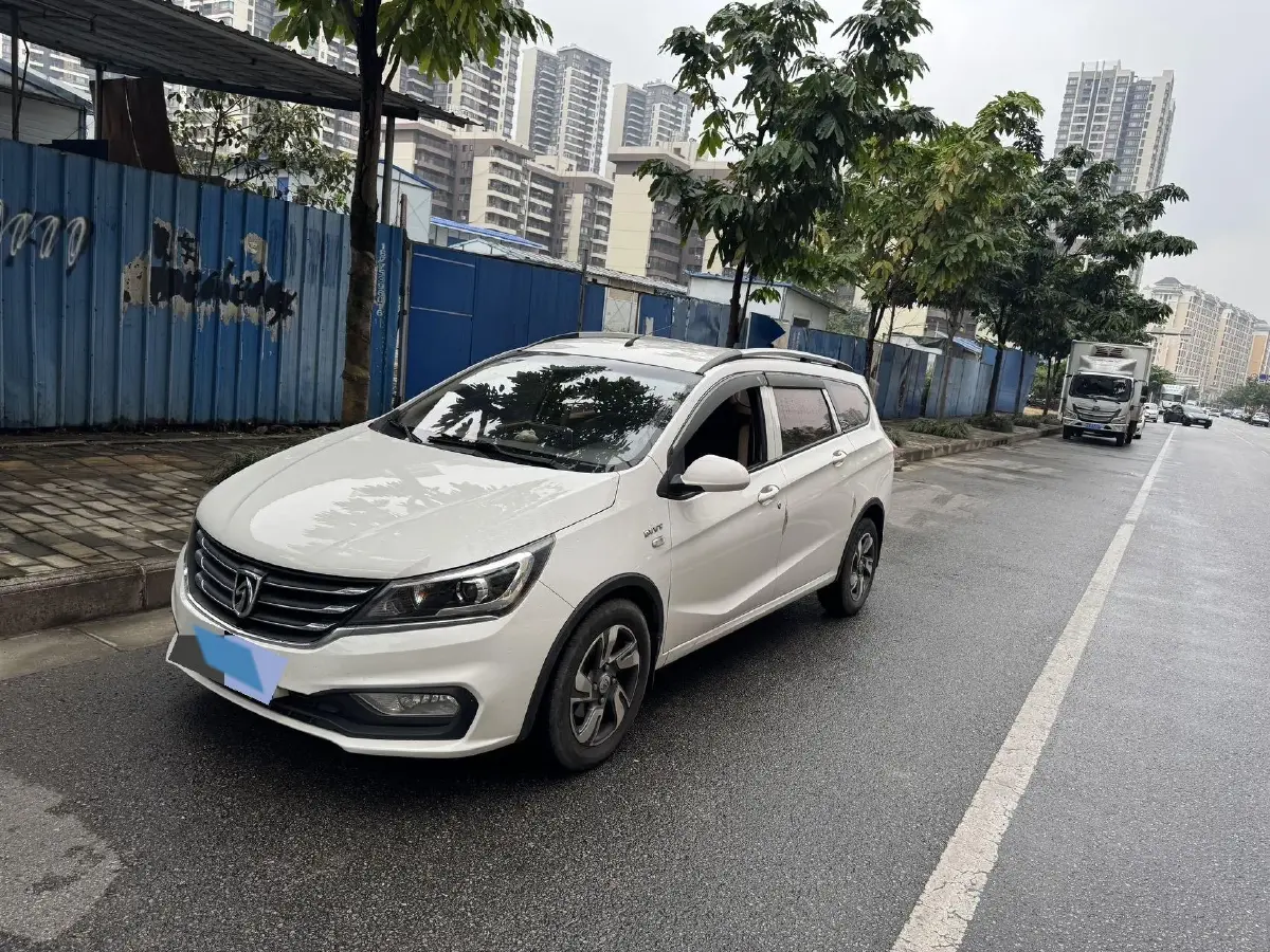 2017 BaoJun 310W 1.5L 112HP L4 6MT