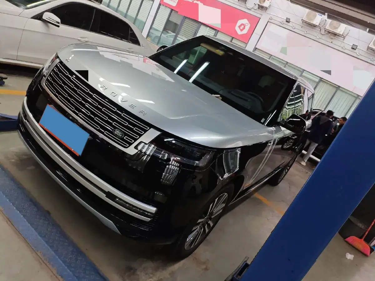2023 Land Rover Range Rover 3.0T 400HP L6 8AT