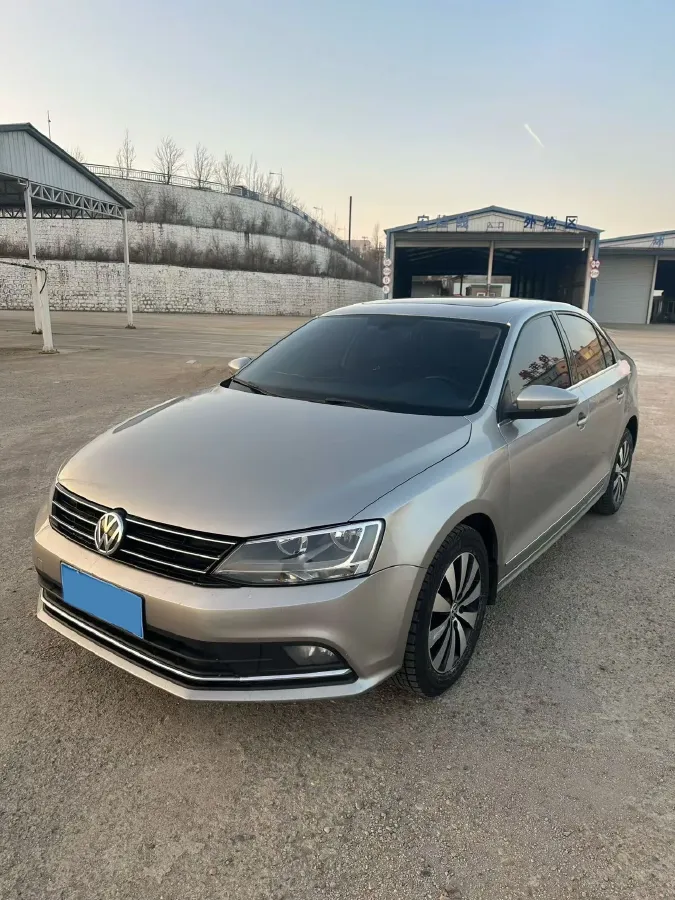 2018 KingLong KaiTe 2.3T 110HP L4 5MT,autocango,china used car exporter,china ev exporter,chinese used car exporter,chinese used ev exporter