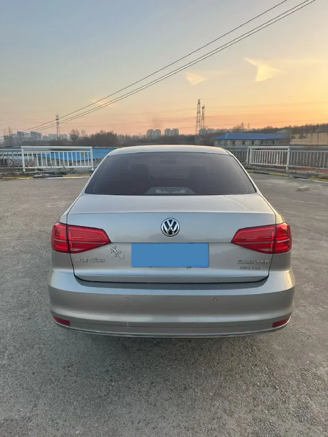 2018 KingLong KaiTe 2.3T 110HP L4 5MT,autocango,china used car exporter,china ev exporter,chinese used car exporter,chinese used ev exporter