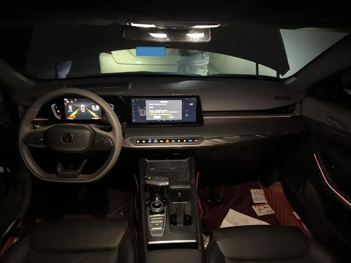 2023 ChangAn Raeton Plus 1.5T 188HP L4 7DCT,autocango,china used car exporter,china ev exporter,chinese used car exporter,chinese used ev exporter