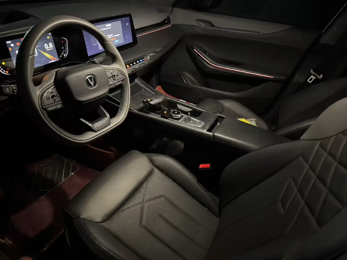 2023 ChangAn Raeton Plus 1.5T 188HP L4 7DCT,autocango,china used car exporter,china ev exporter,chinese used car exporter,chinese used ev exporter