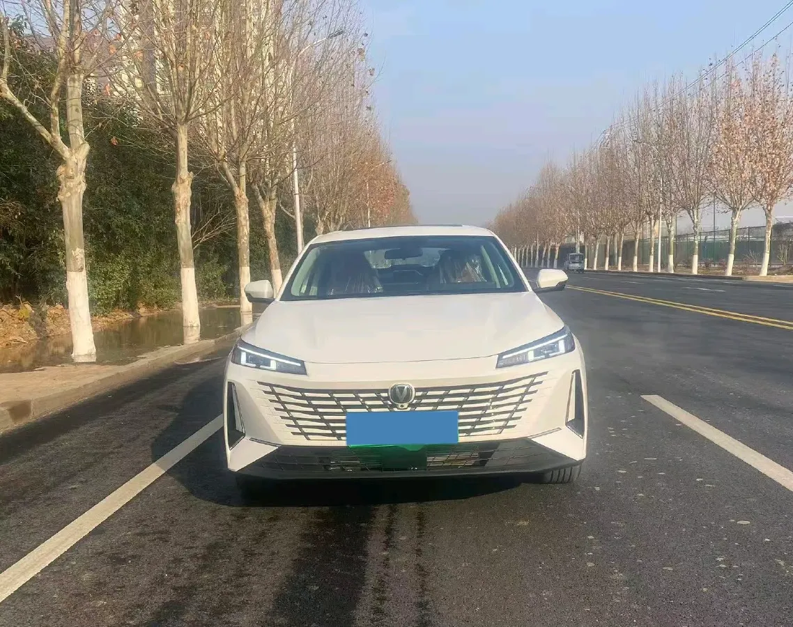 2025 ChangAn EadoPHEV 1.5L 98HP L4 E-CVT PHEV,autocango,china used car exporter,china ev exporter,chinese used car exporter,chinese used ev exporter