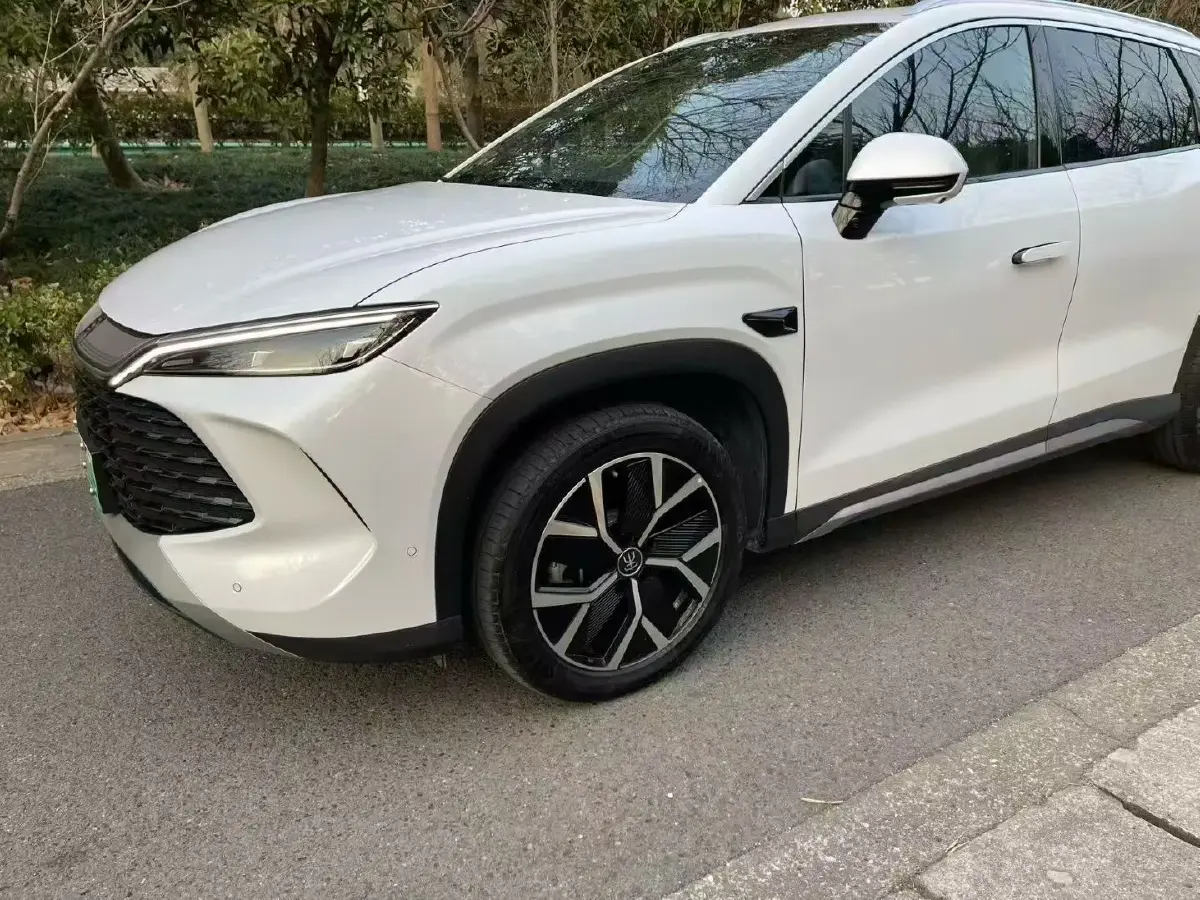 2024 BYD SongL DM-i 1.5L 101HP L4 E-CVT PHEV 26.6KWH