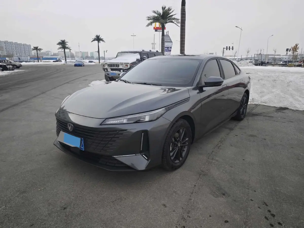 2023 ChangAn Lamore 1.5T 170HP L4 7DCT