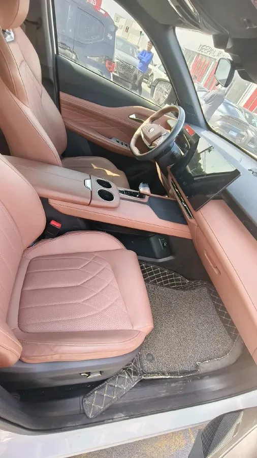 2024 ChangAn UNI-Z 1.5L 98HP L4 E-CVT PHEV 18.4KWH,autocango,china used car exporter,china ev exporter,chinese used car exporter,chinese used ev exporter