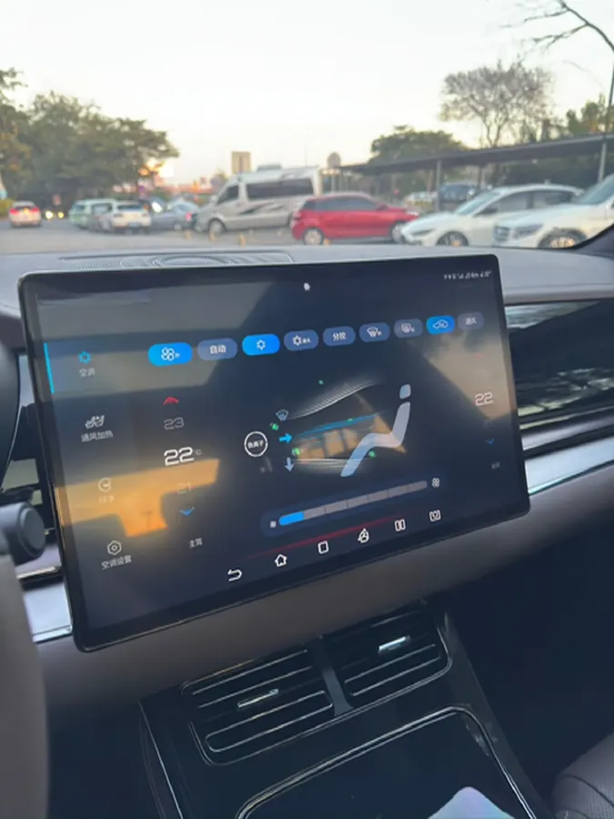 2020 WEY VV7 2.0T 227HP L4 7DCT PHEV,autocango,china used car exporter,china ev exporter,chinese used car exporter,chinese used ev exporter